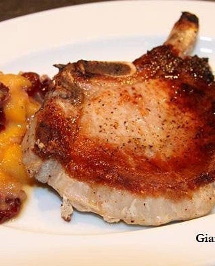 Pork Chops with Peaches and Pears Sauce