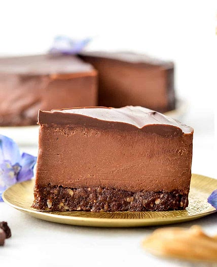 Vegan Peanut Butter Chocolate Cheesecake