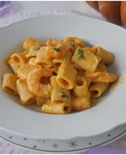 Pasta con crema di zucca e gamberi