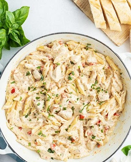 One Pan Cheesy Chicken Pasta