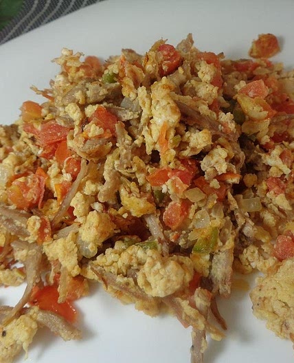 Receta de Machacado o machaca con huevo