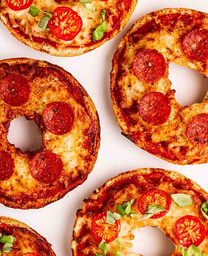 Easy Pizza Bagels {Oven, Grill & Air Fryer}