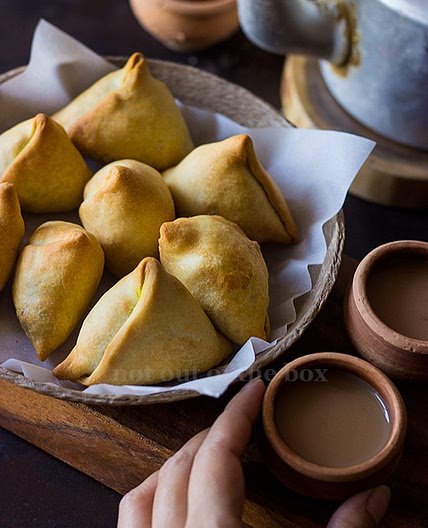 Potato Cauliflower Samosa/Aloo Phulkopir Singara