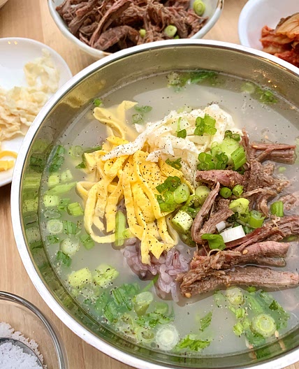 Gomtang Gold/Korean Beef Bone Soup