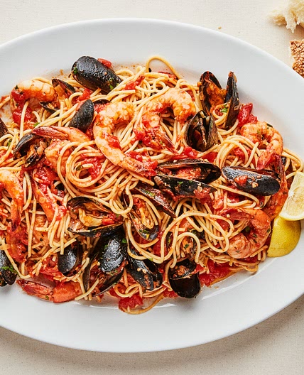 Seafood Spaghetti With Mussels and Shrimp
