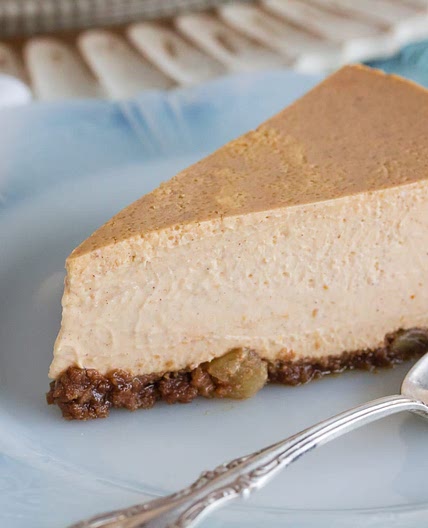 Pumpkin Cheesecake with Gingersnap Crust