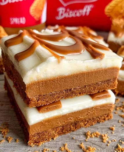 5-Ingredient Biscoff Pie Bars