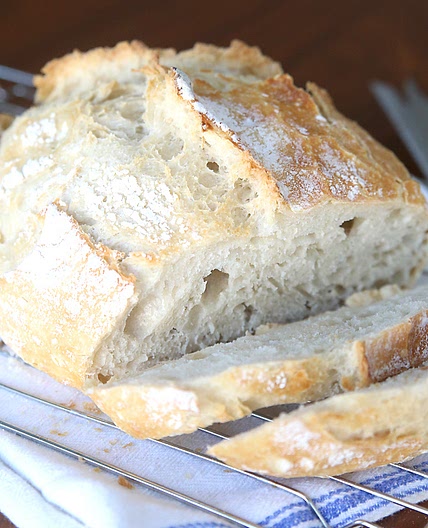4 Ingredient Easy Artisan Bread