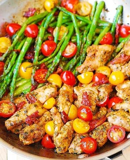One-Pan Pesto Chicken and Veggies
