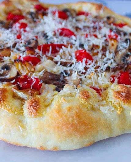 Vegan Chicken Alfredo Pizza