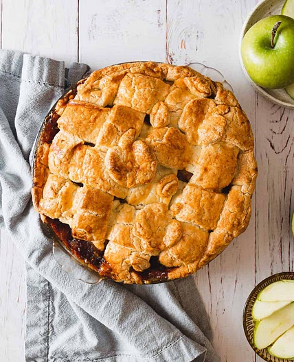 Gluten-free apple pie a la mode