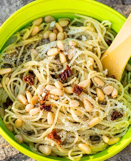 Backpacking Creamy Pesto Pasta