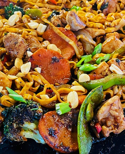 Blackstone Peanut Chicken Stir Fry