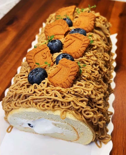 Chestnut cream cake roll (Mont Blanc Cake)