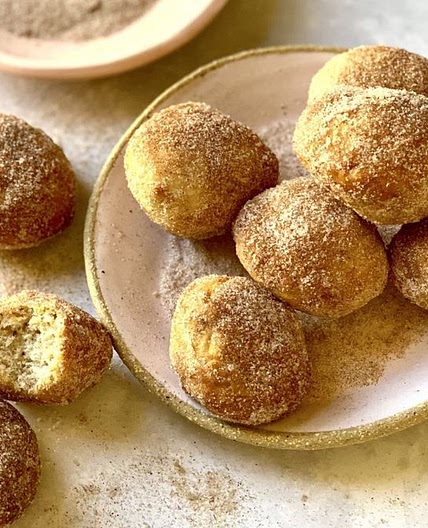 Air fryer banana doughnut balls recipe