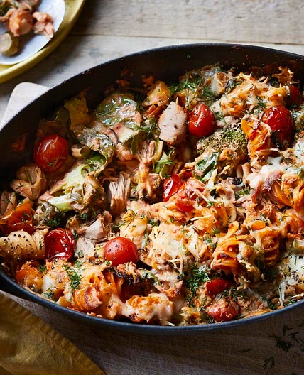 Healthy tuna pasta bake