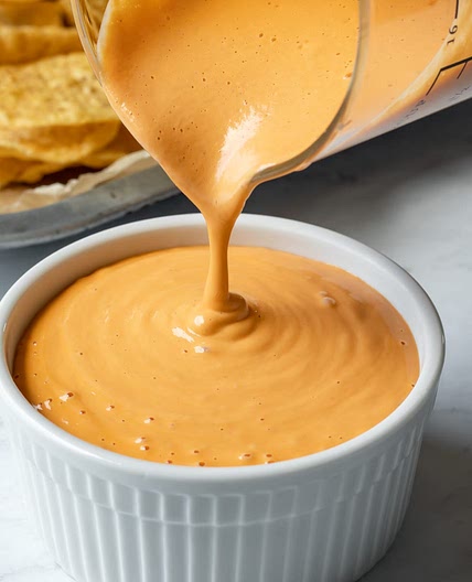 Vegan Cheese Sauce (No-Cook)
