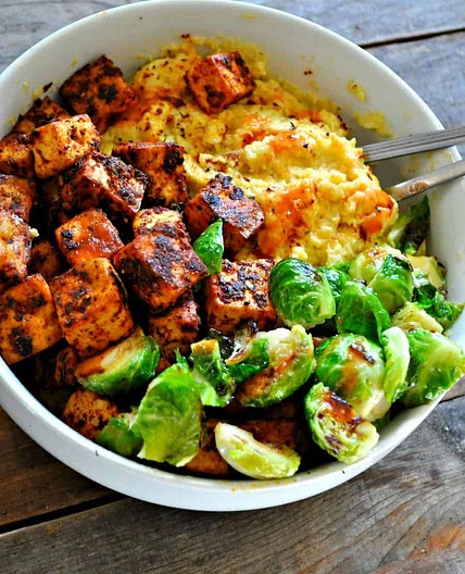 Vegan Blackened Tofu with Cheesy Grits