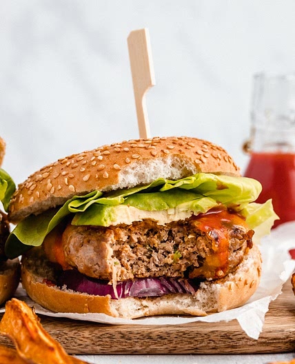 Buffalo Zucchini Chicken Burgers