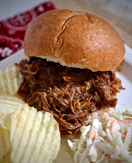 Instant Pot Pulled Pork Sandwiches