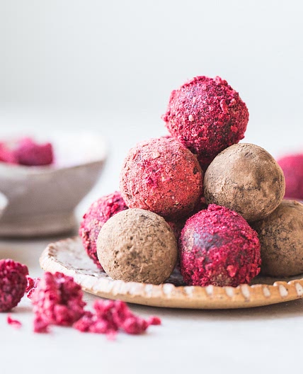 Easy Vegan Chocolate Truffles