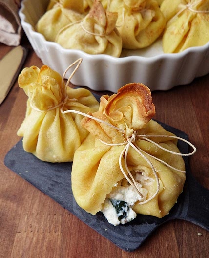 FAGOTTINI DI CREPES CON PROSCIUTTO ZUCCHINE E RICOTTA