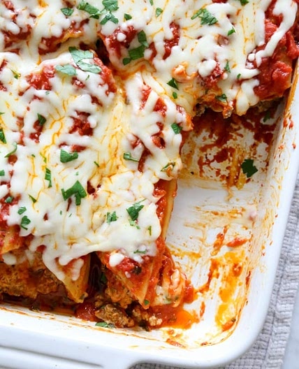 Baked Beef and Cheese Manicotti (Cannelloni)