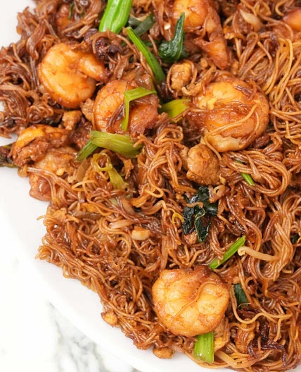 Bihun Goreng (Easy 20 Minute Recipe!)