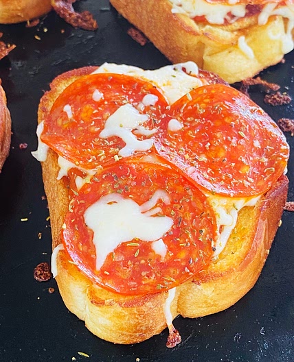 Blackstone Garlic Toast Pepperoni Pizzas