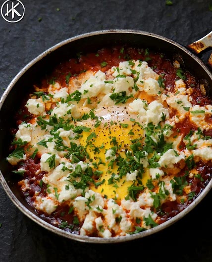 5 Ingredient Keto Shakshuka