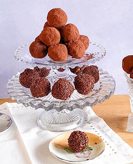Low FODMAP Chocolate Walnut Truffles - Troufakia