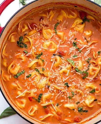 One-Pot Creamy Tomato Tortellini Soup