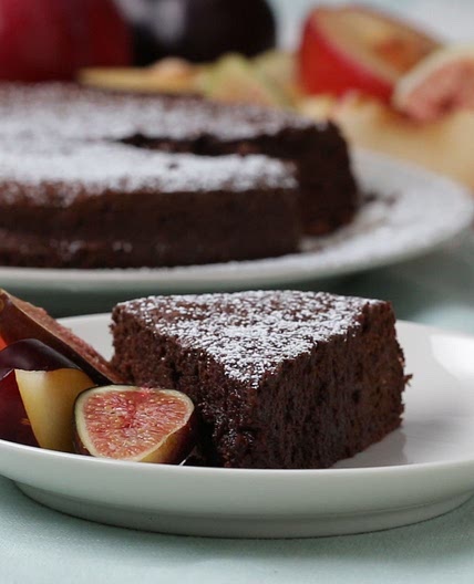 2-Ingredient Chocolate Cake Recipe by Tasty