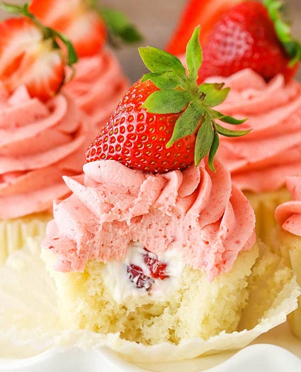 Strawberries and Cream Cupcakes