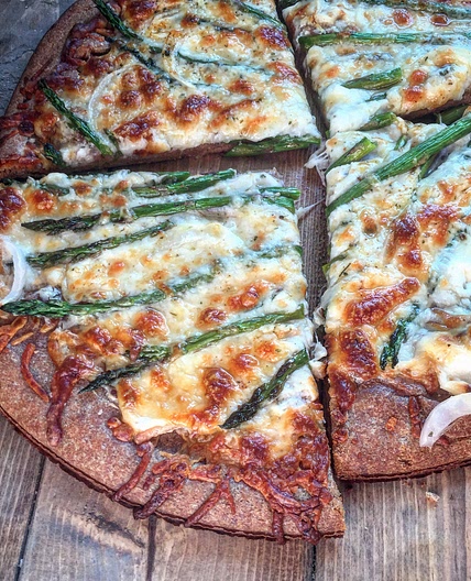Asparagus White Pizza