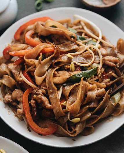 15-Minute Chicken Chow Fun (Chicken Fried Rice Noodles)