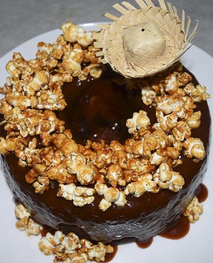 Receita de Bolo de festa junina decorado
