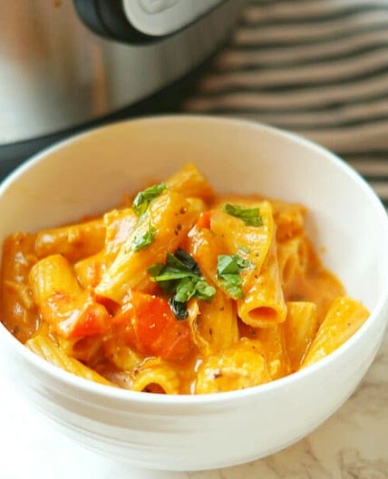 Instant Pot Creamy Chicken Rigatoni
