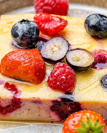 [VIDEO] Breakfast Fruit + Yogurt Bake