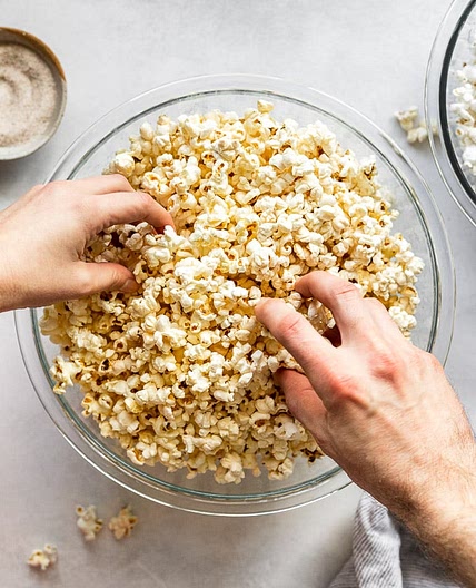 5-Minute Homemade Stovetop Popcorn