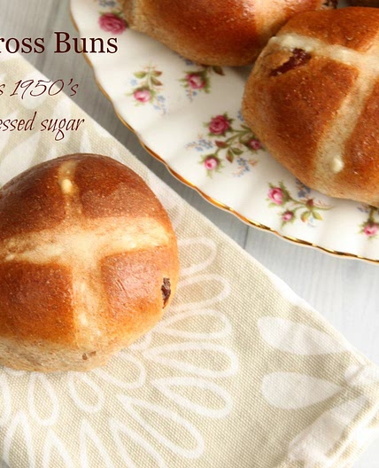Hot Cross Buns - Vintage Recipe from 1950