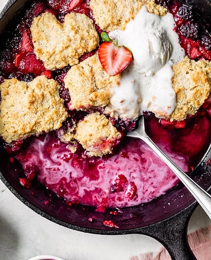 Skillet Mixed Berry Buttermilk Cobbler