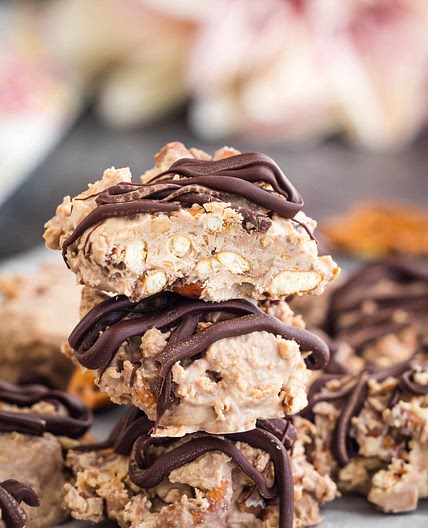 Chocolate Pretzel Toffee Bites