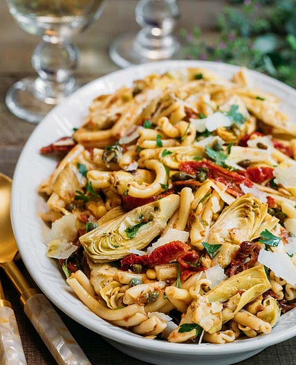 Sun-Dried Tomato Pasta Salad with Artichoke Hearts
