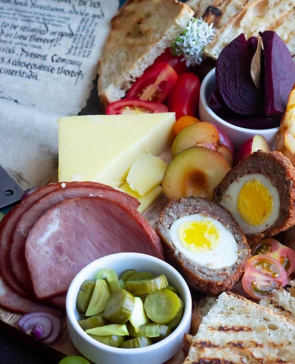The Hobbit: Ploughman's Lunch