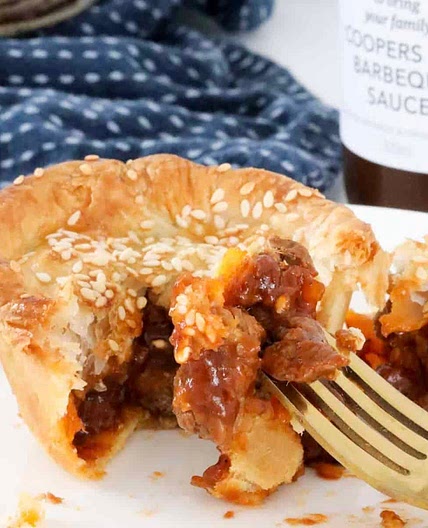Chunky Beef Party Pies (Mini Meat Pies)