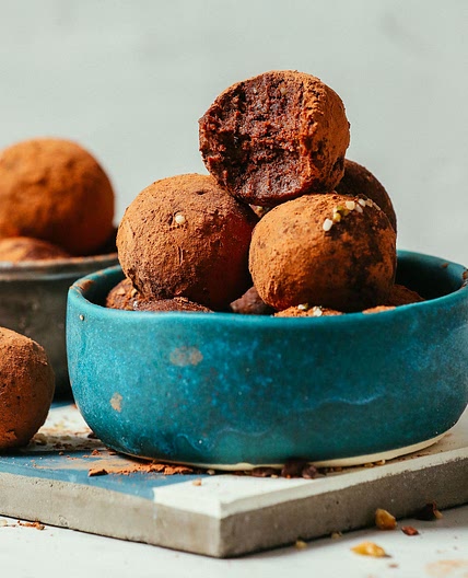 7-Ingredient Brownie Bliss Balls (Made from Almond Pulp!)