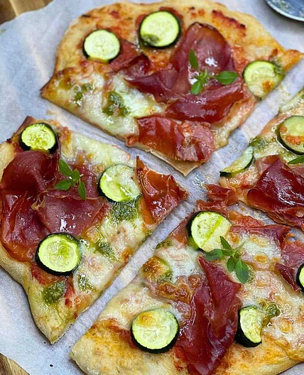 4-Ingredient Italian Pizza Dough with Yeast