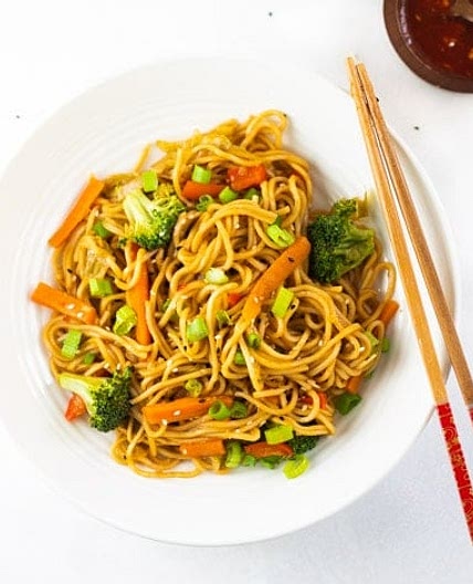 Instant Pot Vegetable Lo Mein