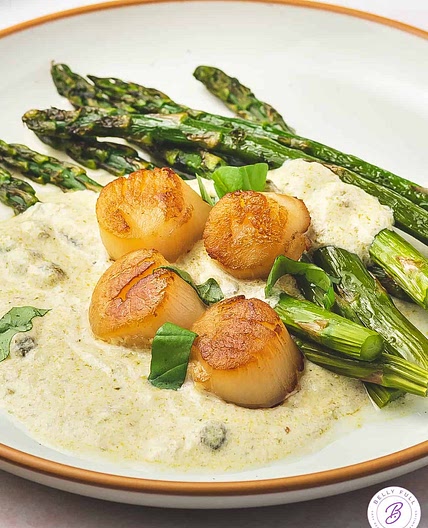 Scallops with Pesto Cream Sauce